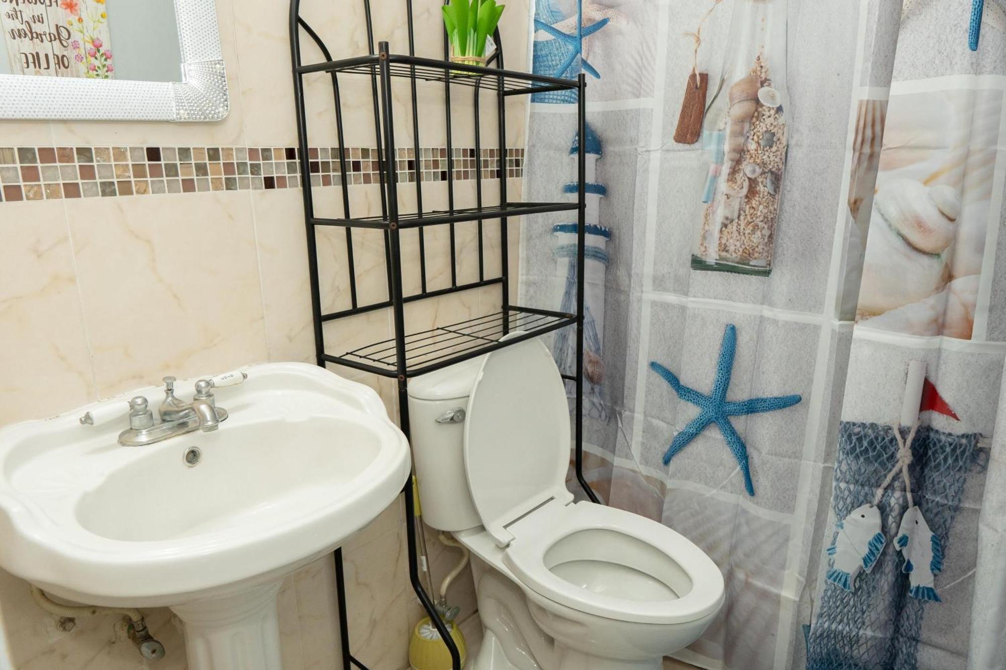 Finest Accommodation Oxford Manor One Bedroom Apt # 27 Κίνγκστον Εξωτερικό φωτογραφία